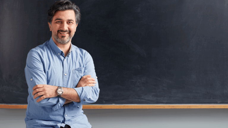 Cuánto cobra un profesor de secundaria en España 2025 / 2026